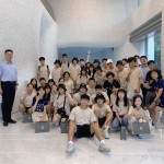 在「2020東海建築營」，帶領建築學子們看見「新業觀峰」的美學底蘊，跳脫出建築模型與設計圖，親自走訪建築、自然、生活的微妙關係。