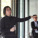 公設細節由新業建設林宜鋒建築師操刀，從空間比例到細節語彙，展現建築與生活交融的設計思維。