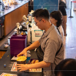 為每位住戶準備香甜可口的爆米花與清涼飲品，不只擁有視覺與聽覺享受，也同時滿足味蕾。