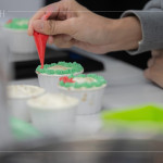 色彩一點一滴堆疊出專屬的模樣，享受親手裝飾的樂趣，完成的不只是外觀，也是一段輕鬆參與、動手體驗的時光。